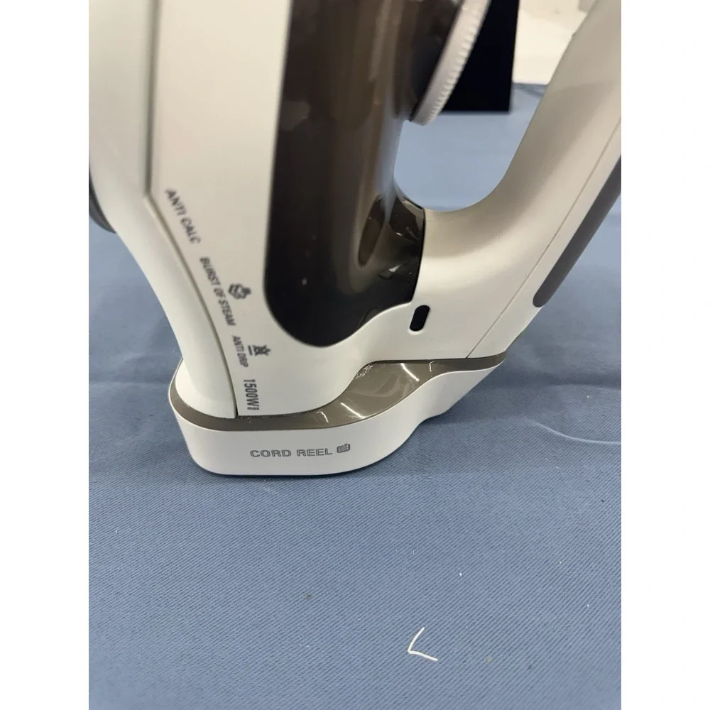Rowenta DW 1070 Electric Iron- Comfort Steam, Cord Reel 1500W FAST SHIP